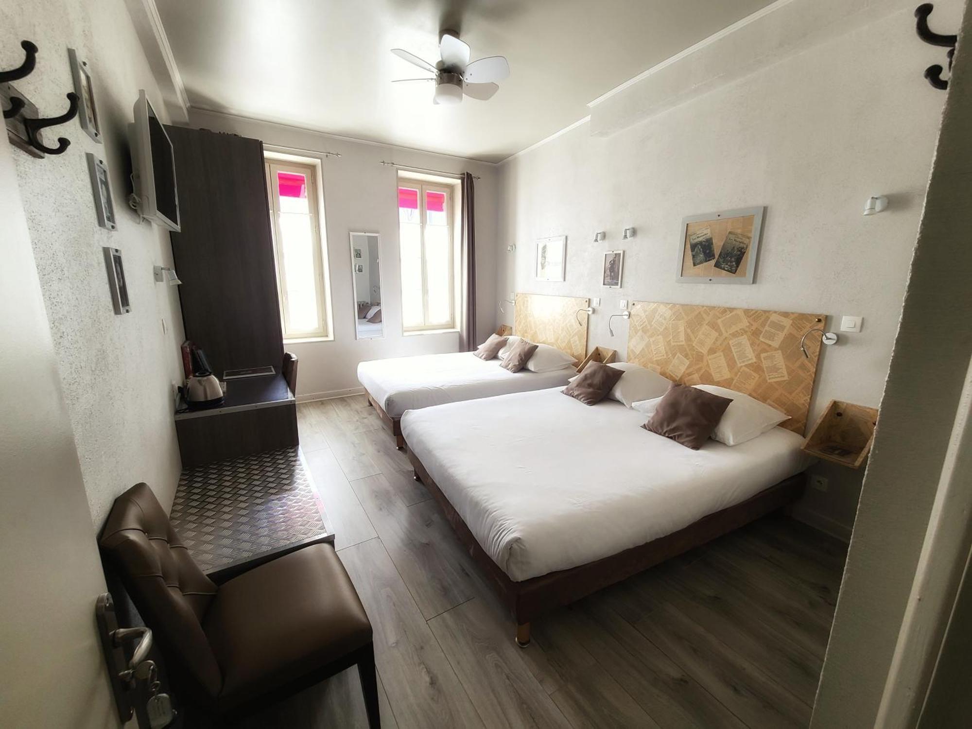 Hotel Mille Et Une Feuilles La Charite-sur-Loire Ngoại thất bức ảnh