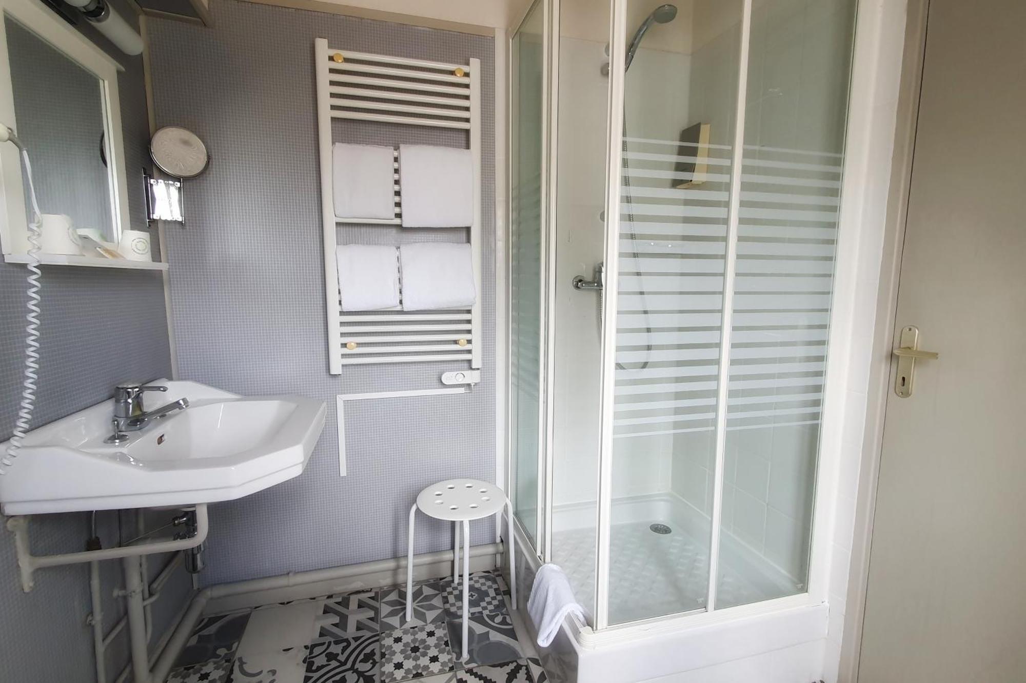 Hotel Mille Et Une Feuilles La Charite-sur-Loire Ngoại thất bức ảnh