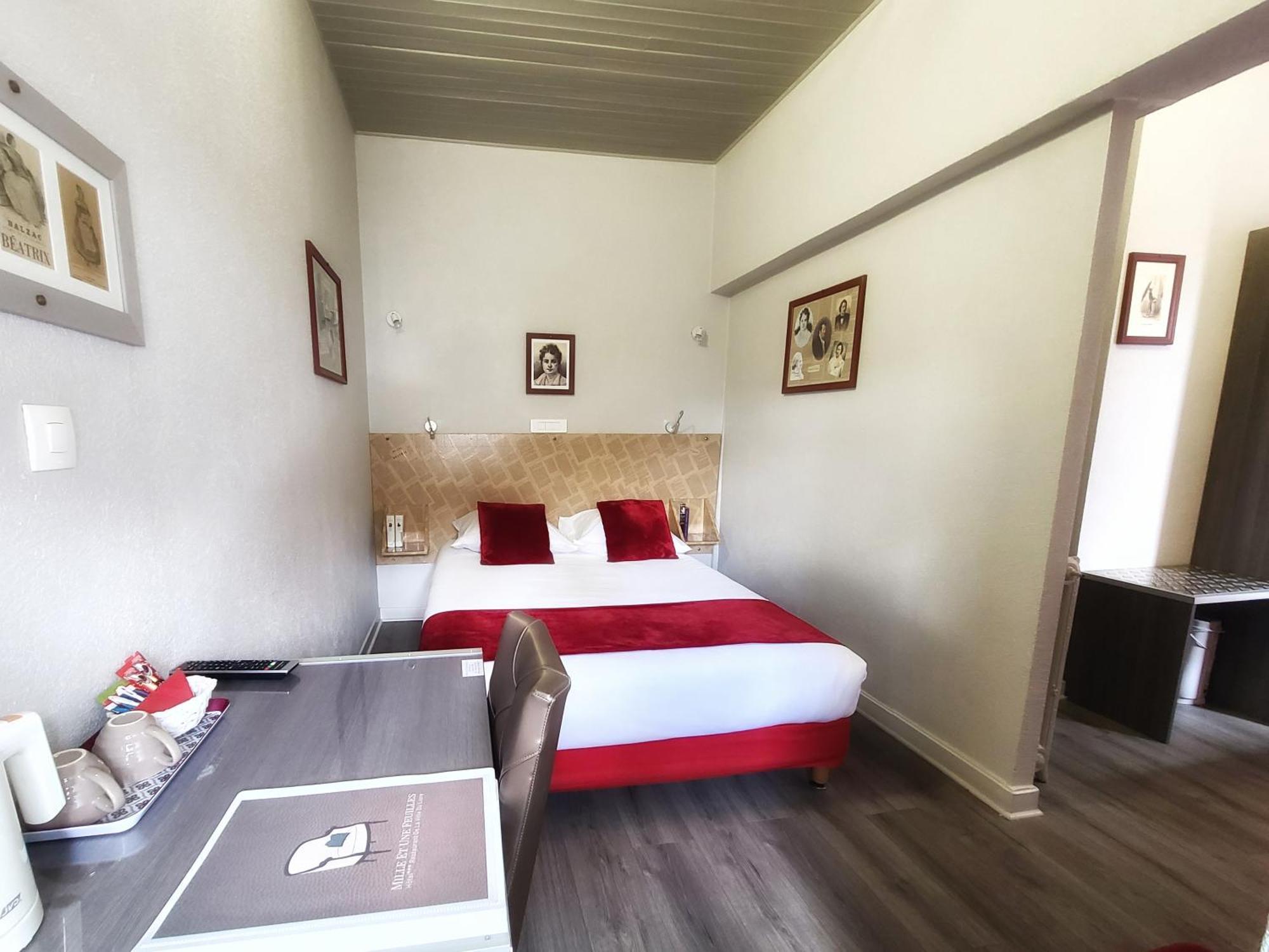 Hotel Mille Et Une Feuilles La Charite-sur-Loire Ngoại thất bức ảnh