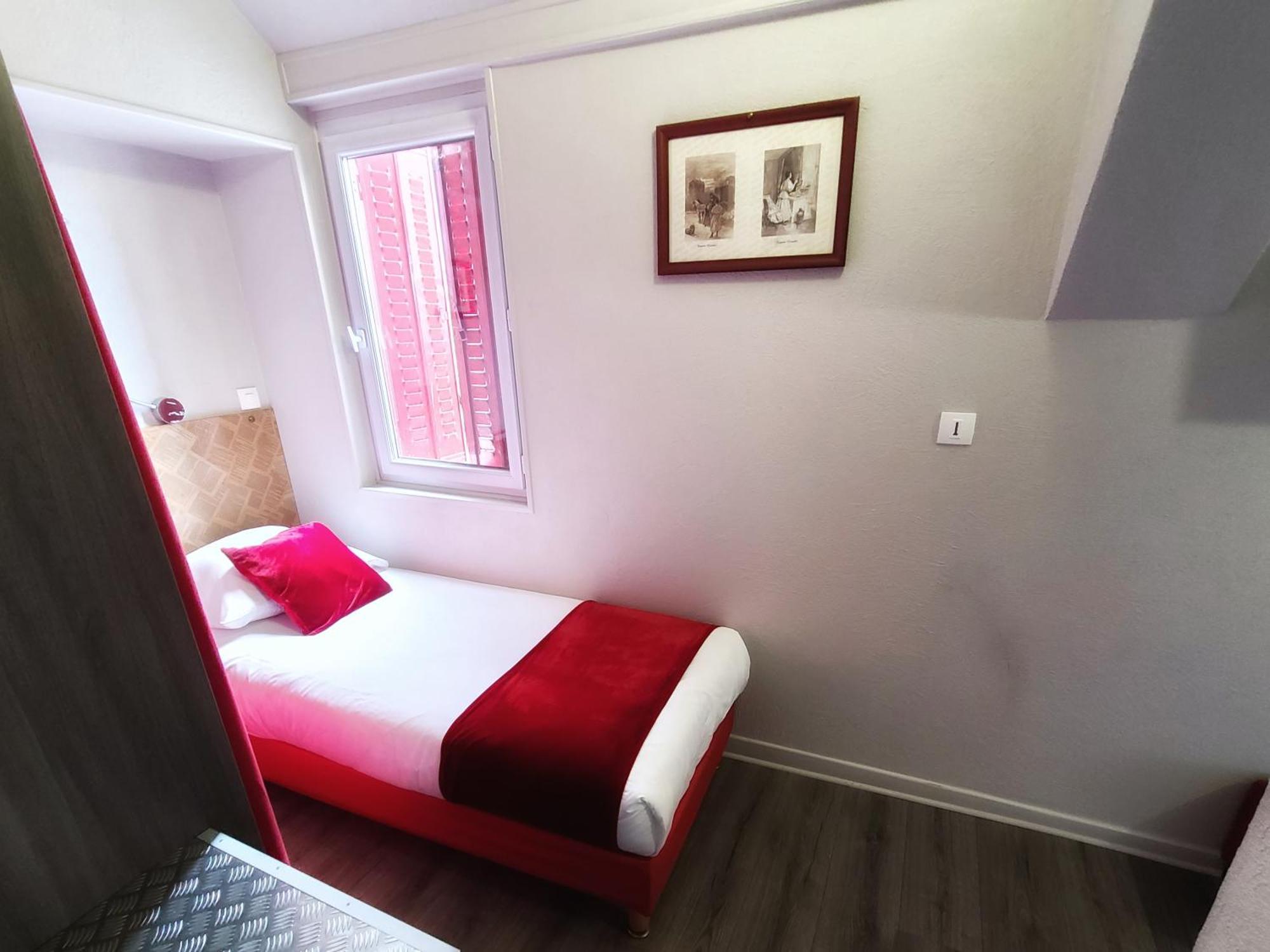 Hotel Mille Et Une Feuilles La Charite-sur-Loire Ngoại thất bức ảnh