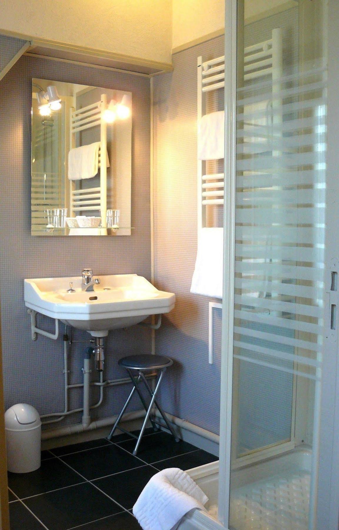 Hotel Mille Et Une Feuilles La Charite-sur-Loire Ngoại thất bức ảnh