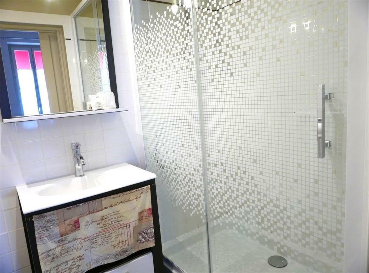 Hotel Mille Et Une Feuilles La Charite-sur-Loire Ngoại thất bức ảnh